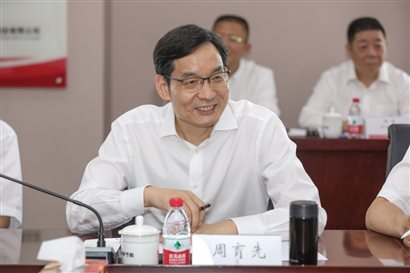 集團(tuán)黨委書記、董事長(zhǎng)周育先指導(dǎo)工作